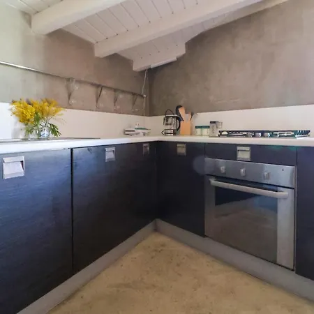 Apartment La Terrazza Sui Tetti Desenzano del Garda