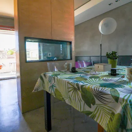La Terrazza Sui Tetti Apartment *